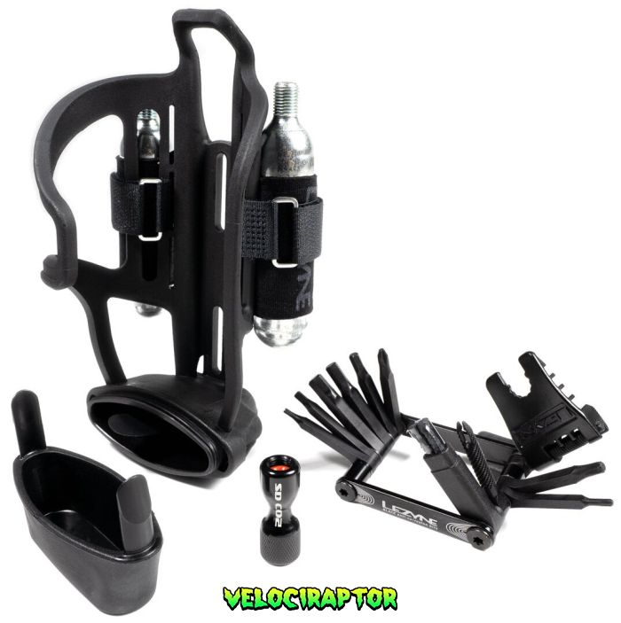 Фляготримач Lezyne TUBELESS FLOW STORAGE LOADED з мультитулом V PRO 17 та головкою СО2 Чорний Y14