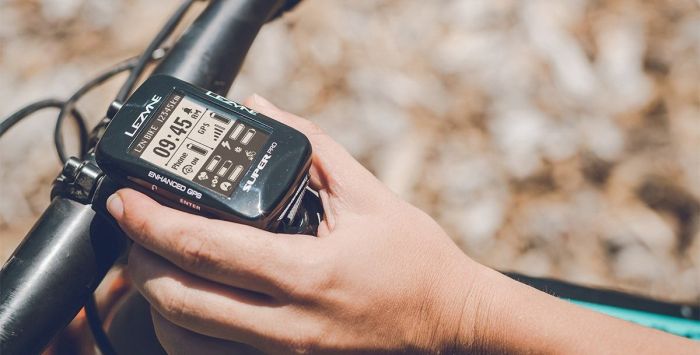 GPS компьютер Lezyne SUPER PRO GPS SMART LOADED Чорний Y13