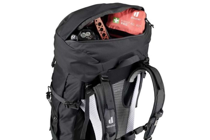 Рюкзак Deuter Futura Air Trek 45 + 10 SL колір 7403 black-graphite