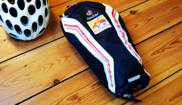 Рюкзак DEUTER Road One колір 5350 fire-white