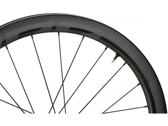 Колесо ZIPP 303 Firecrest Carbon Tubeless Disc Brake Center Locking 650b Rear 24Spokes SRКолесо ZIPP 10/11sp 12x142mm Standard Graphic A1